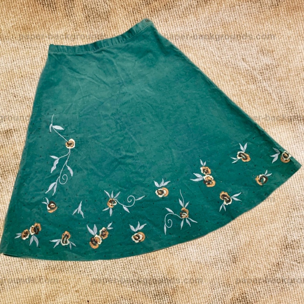 Vintage A-line Embroidered Skirt Medium